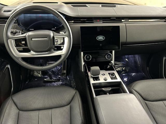 Photo of 2023 Santorini Black Land Rover Range Rover