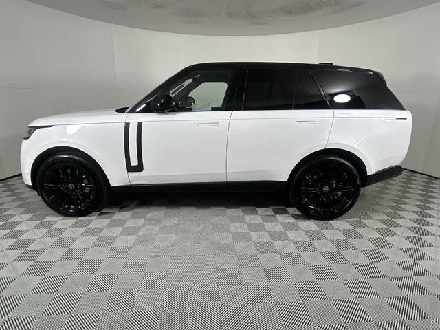 Photo of 2025 Ostuni Pearl White Land Rover Range Rover
