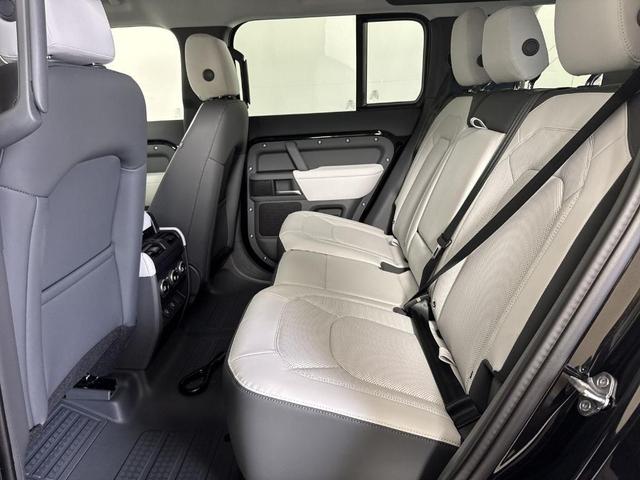 Photo of 2025 Santorini Black Land Rover Defender