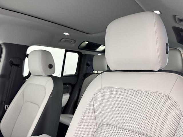 Photo of 2025 Santorini Black Land Rover Defender