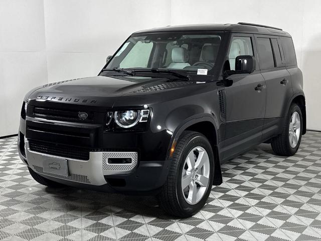 Photo of 2025 Santorini Black Land Rover Defender