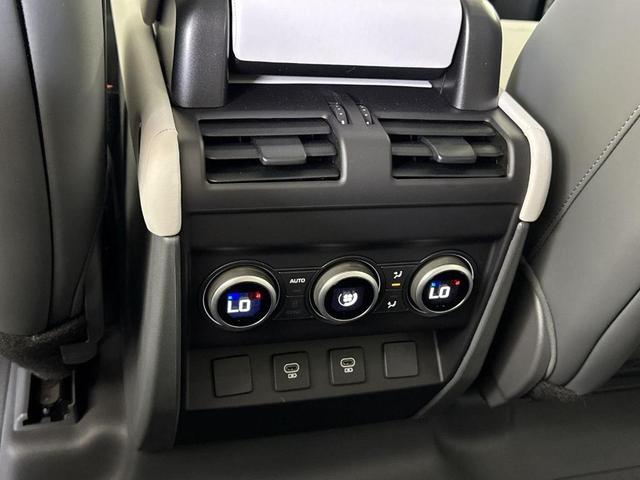 Photo of 2025 Santorini Black Land Rover Defender