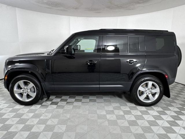 Photo of 2025 Santorini Black Land Rover Defender