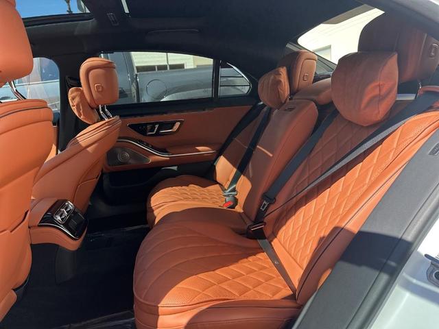 Photo of 2024 Moonlight White Mercedes-Benz S-Class