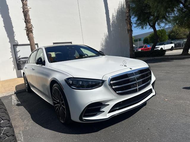 Photo of 2024 Moonlight White Mercedes-Benz S-Class