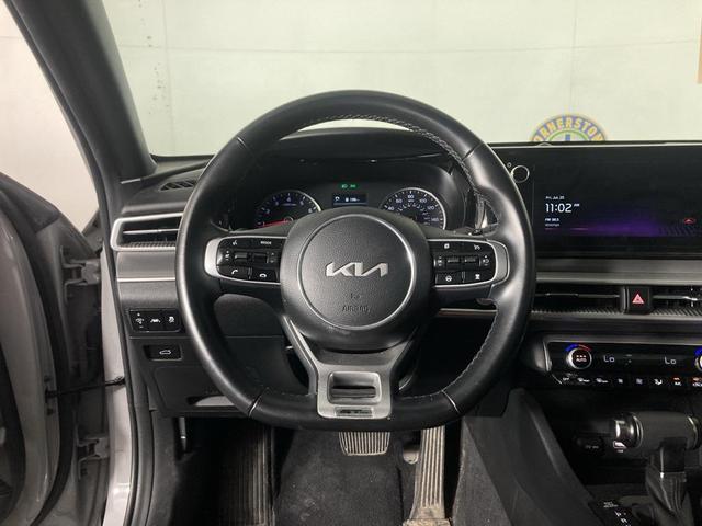 Photo of 2023 Wolf Gray Kia K5