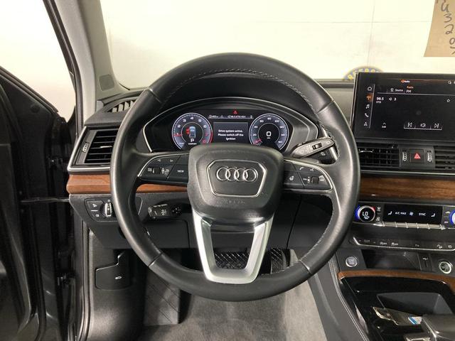 Photo of 2023 Chronos Gray Metallic Audi Q5