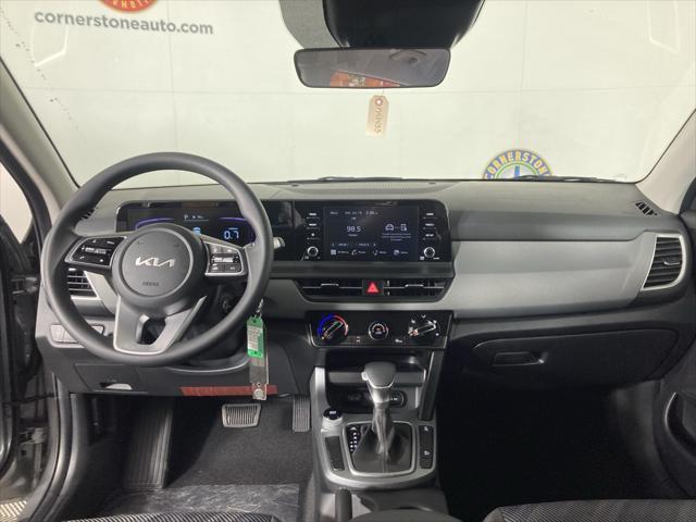 Photo of 2025 Steel Gray Kia Seltos
