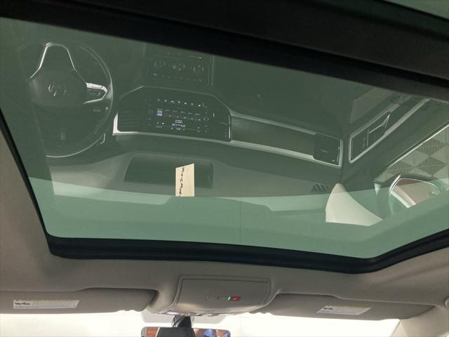 Photo of 2023 Red Metallic Volkswagen Atlas