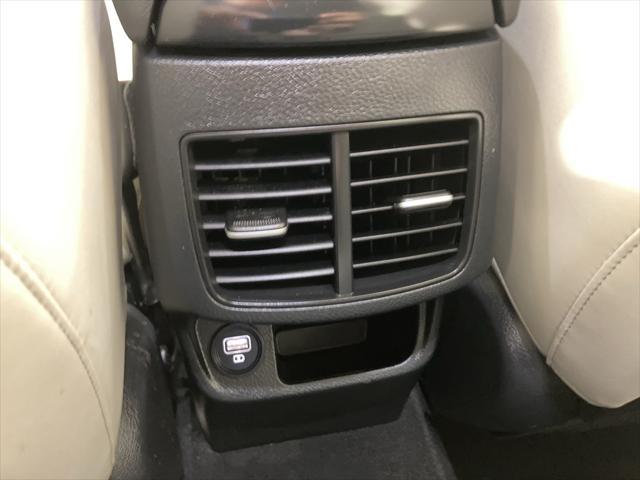 Photo of 2022 Starbright Yellow/Black Roof Kia Seltos