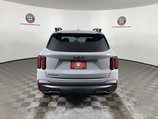 Photo of 2025 Gray Kia Sorento
