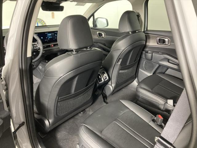 Photo of 2025 Gray Kia Sorento