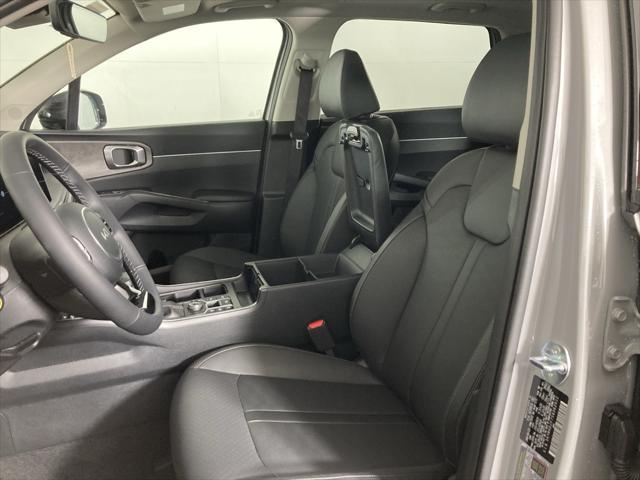 Photo of 2025 Gray Kia Sorento
