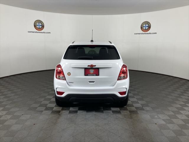 Photo of 2020 Summit White Chevrolet Trax