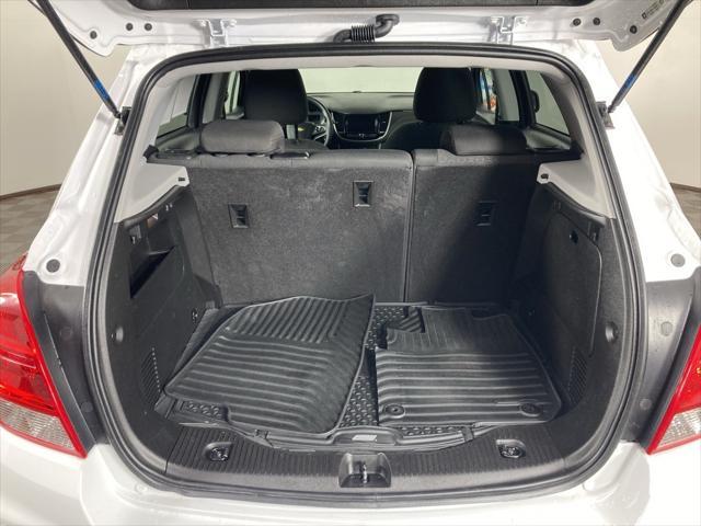 Photo of 2020 Summit White Chevrolet Trax