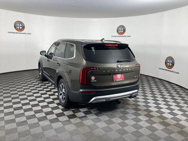 Photo of 2021 Dark Moss Kia Telluride