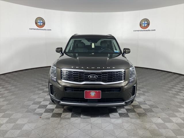 Photo of 2021 Dark Moss Kia Telluride