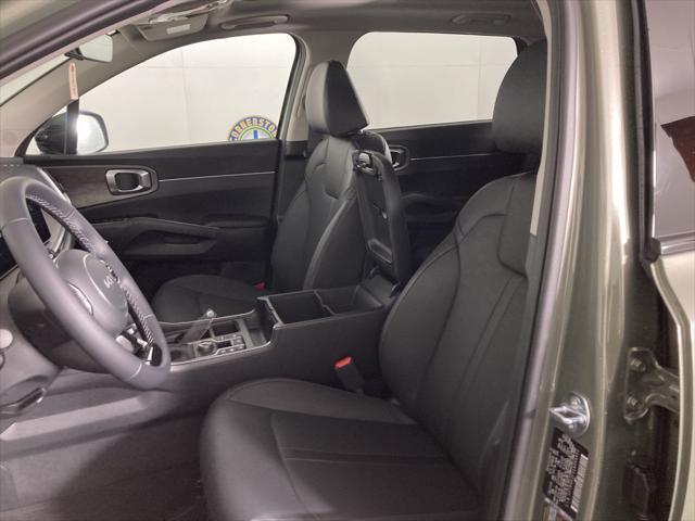 Photo of 2025 Jungle Green Kia Sorento