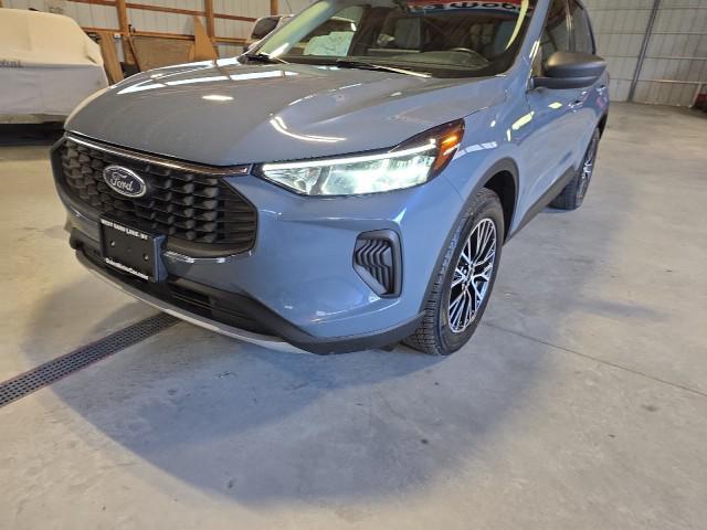 Photo of 2023 Vapor Blue Metallic Ford Escape