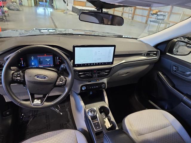 Photo of 2023 Vapor Blue Metallic Ford Escape