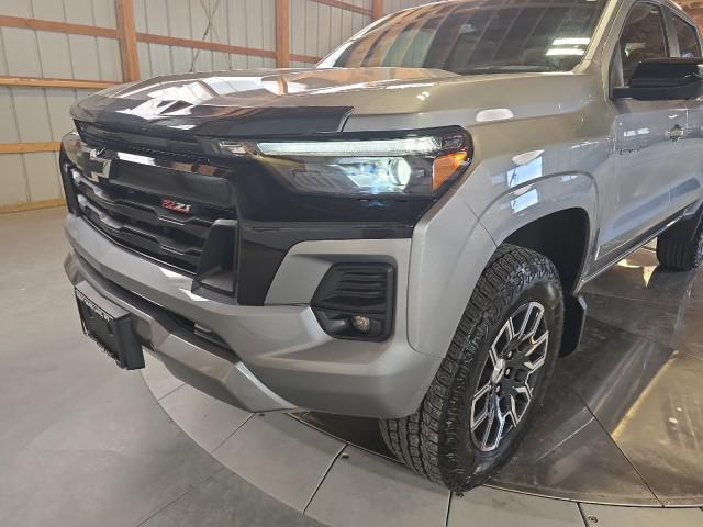 Photo of 2023 Sterling Gray Metallic Chevrolet Colorado