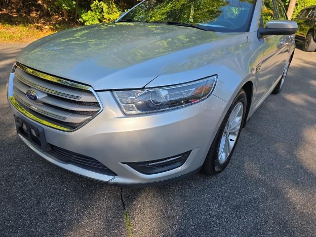 Photo of 2016 Ingot Silver Metallic Ford Taurus