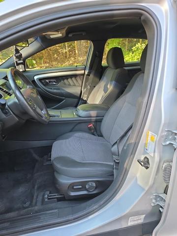 Photo of 2016 Ingot Silver Metallic Ford Taurus