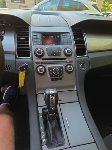 Photo of 2016 Ingot Silver Metallic Ford Taurus