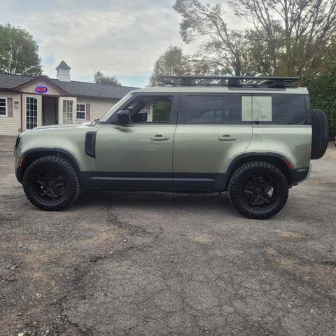 Photo of 2020 Brown Land Rover Defender