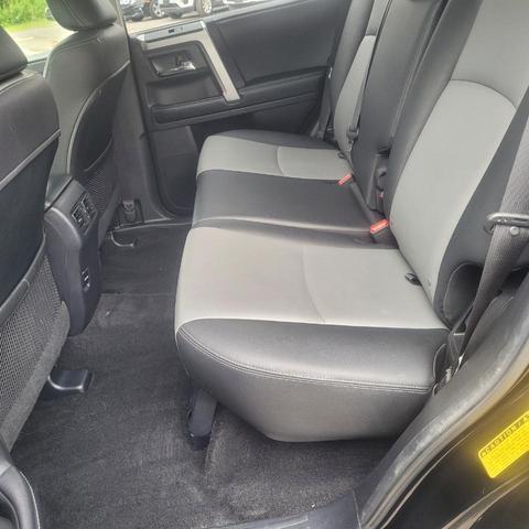 Photo of 2017 Midnight Black Metallic Toyota 4Runner