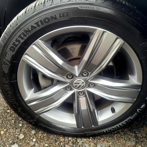 Photo of 2018 Platinum Gray Metallic Volkswagen Tiguan