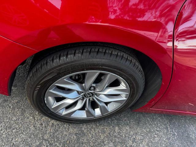 Photo of 2021 Burgandy Toyota Avalon