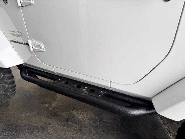 Photo of 2015 Bright White Clearcoat Jeep Wrangler