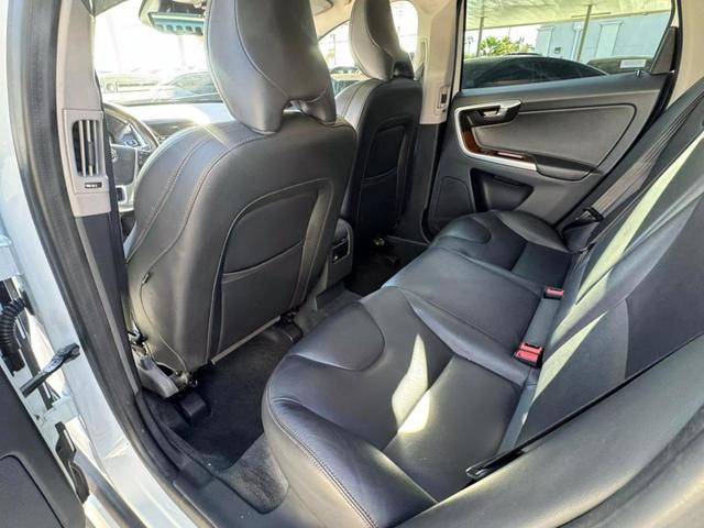 Photo of 2017 White Volvo XC60