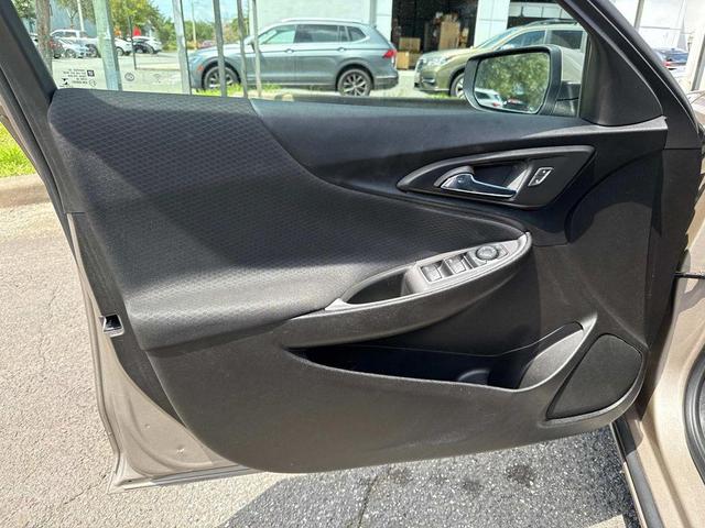 Photo of 2023 Mineral Gray Metallic Chevrolet Malibu