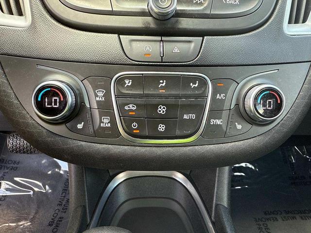 Photo of 2023 Mineral Gray Metallic Chevrolet Malibu