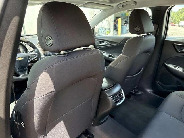 Photo of 2023 Mineral Gray Metallic Chevrolet Malibu