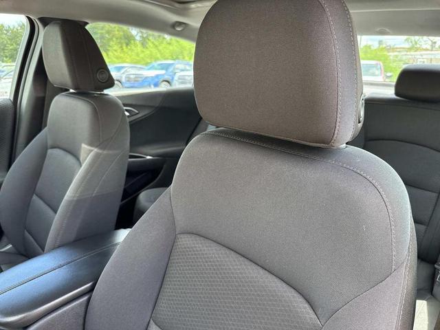 Photo of 2023 Mineral Gray Metallic Chevrolet Malibu