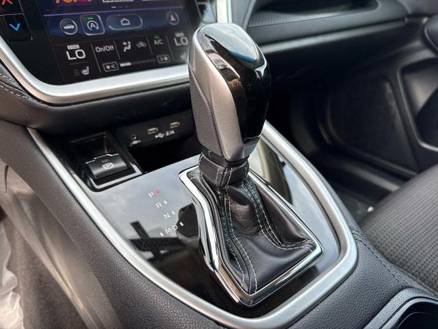 Photo of 2021 Ice Silver Metallic Subaru Outback
