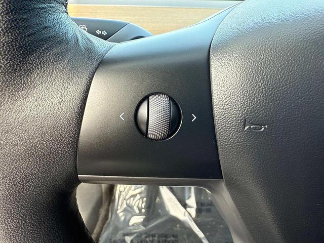 Photo of 2022 Midnight Silver Metallic Tesla Model Y