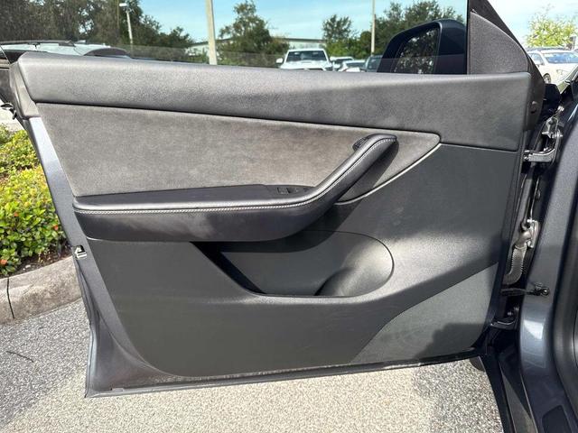 Photo of 2022 Midnight Silver Metallic Tesla Model Y