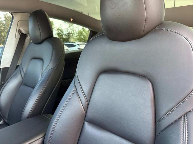 Photo of 2022 Midnight Silver Metallic Tesla Model Y