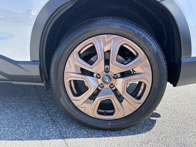 Photo of 2025 Crystal White Pearl Subaru Ascent