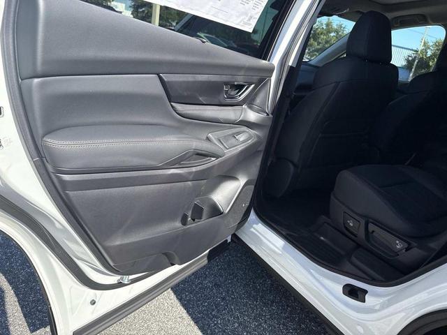 Photo of 2025 Crystal White Pearl Subaru Ascent