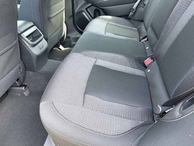 Photo of 2025 Ice Silver Metallic Subaru Outback