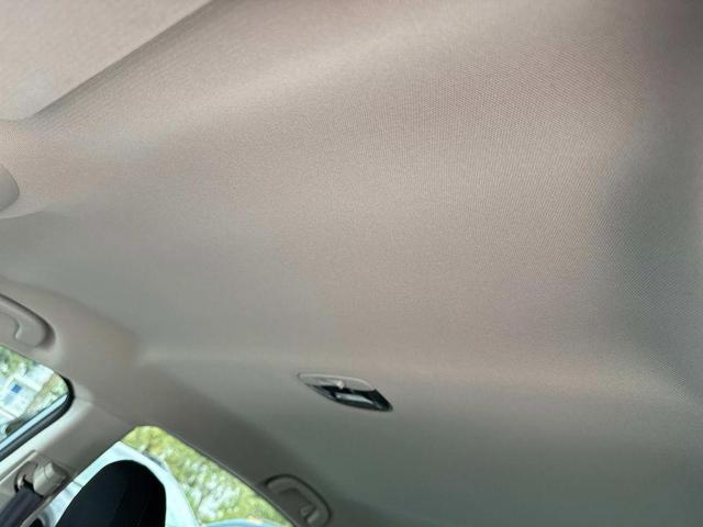 Photo of 2022 Ice Silver Metallic Subaru Legacy