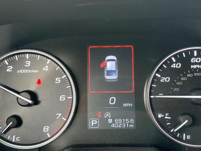 Photo of 2022 Ice Silver Metallic Subaru Legacy