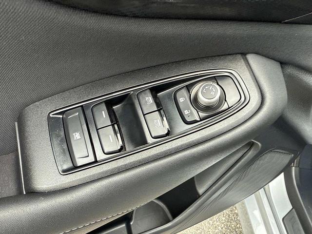 Photo of 2022 Ice Silver Metallic Subaru Legacy
