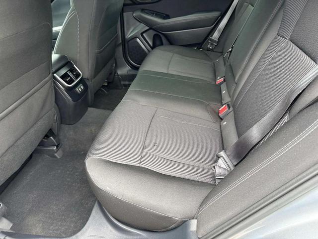 Photo of 2022 Ice Silver Metallic Subaru Legacy