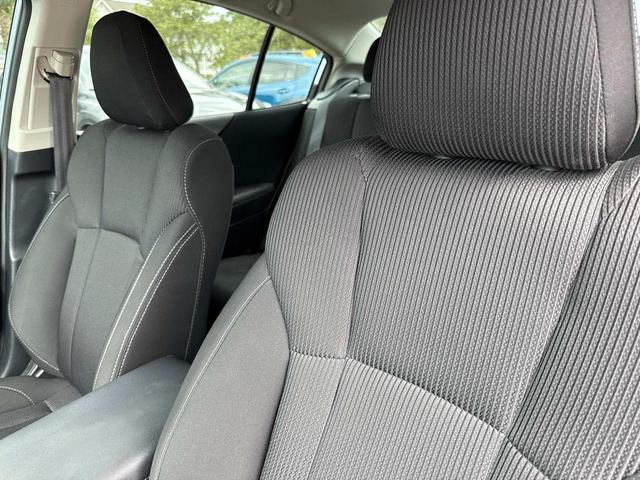 Photo of 2022 Ice Silver Metallic Subaru Legacy